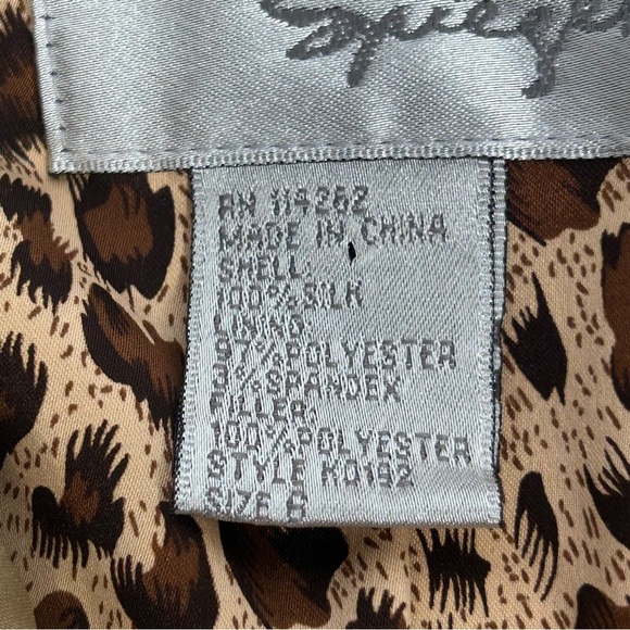 Spiegel Beige Quilted Jacket 100% Silk with Animal Print Lining - Picture 4 of 8